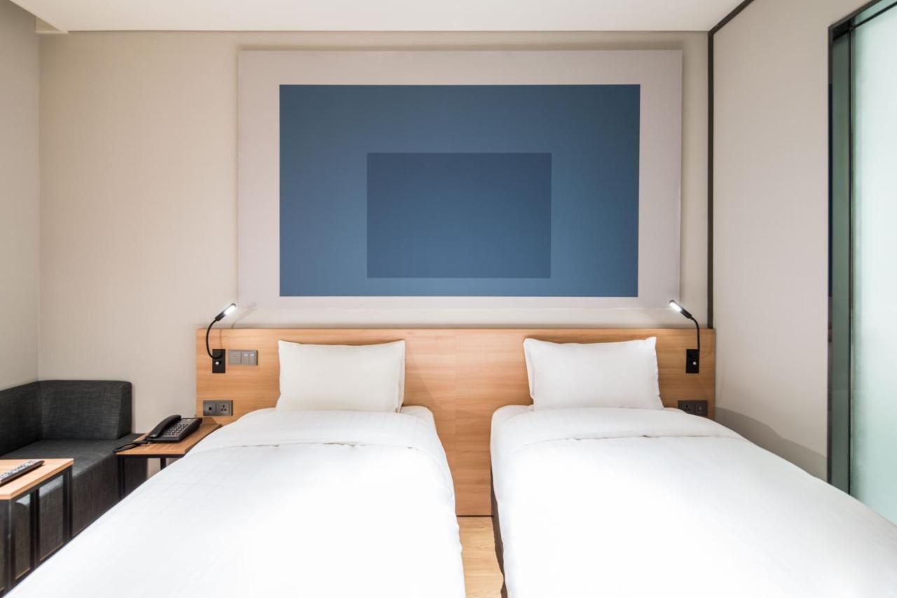 Hotel Ibis Ambassador Suwon Esterno foto