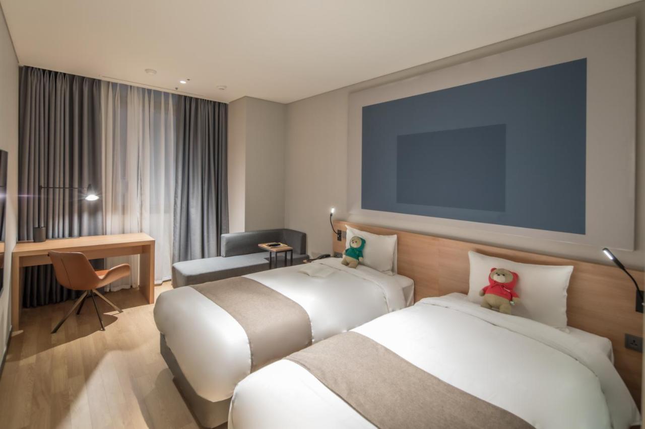 Hotel Ibis Ambassador Suwon Esterno foto