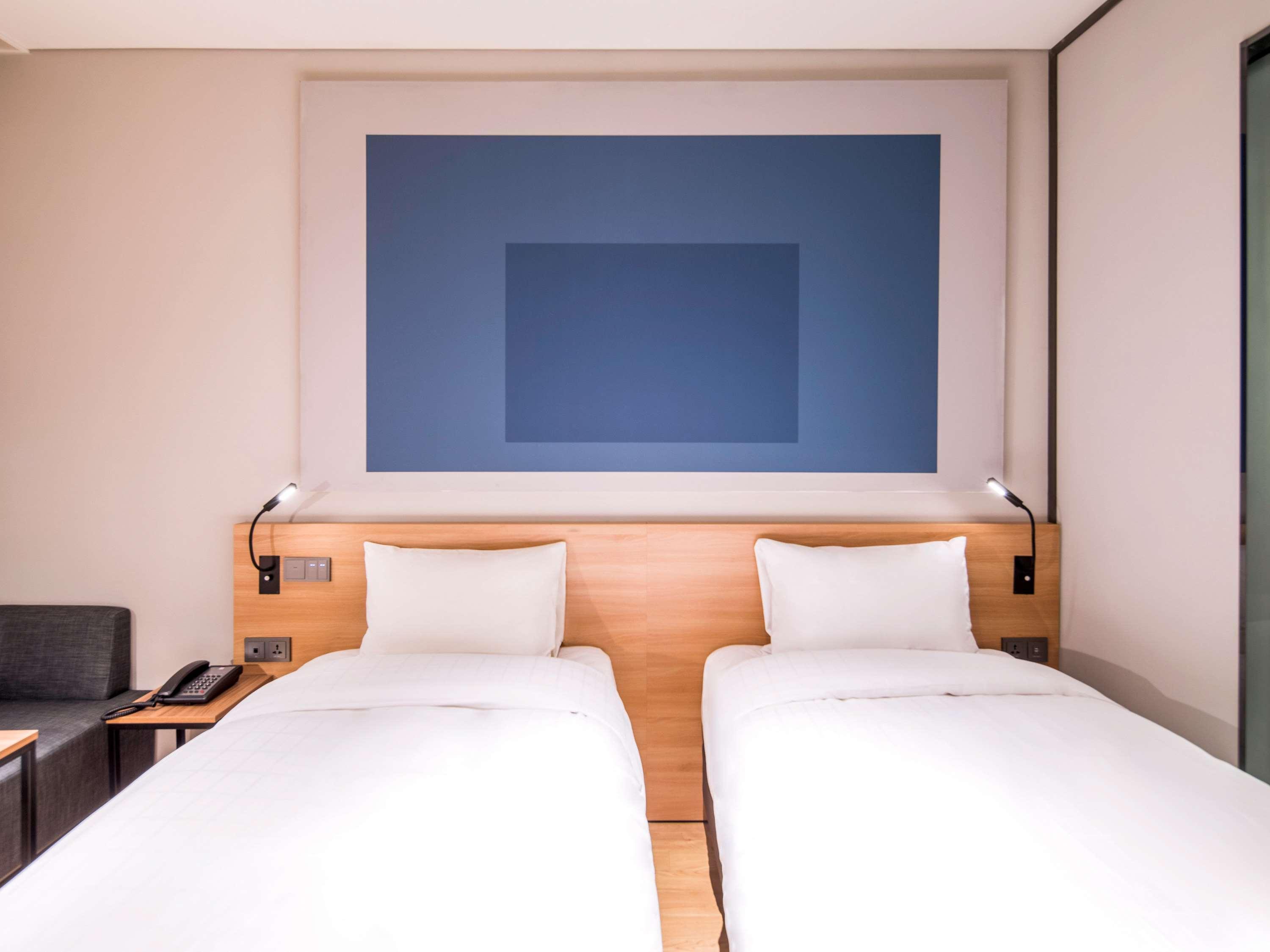 Hotel Ibis Ambassador Suwon Esterno foto