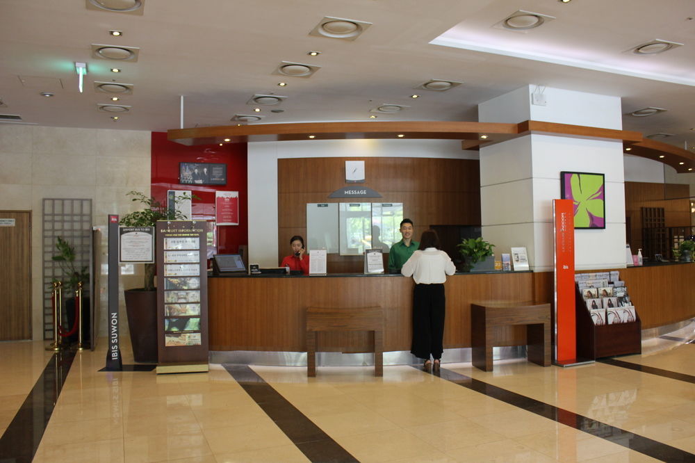 Hotel Ibis Ambassador Suwon Esterno foto
