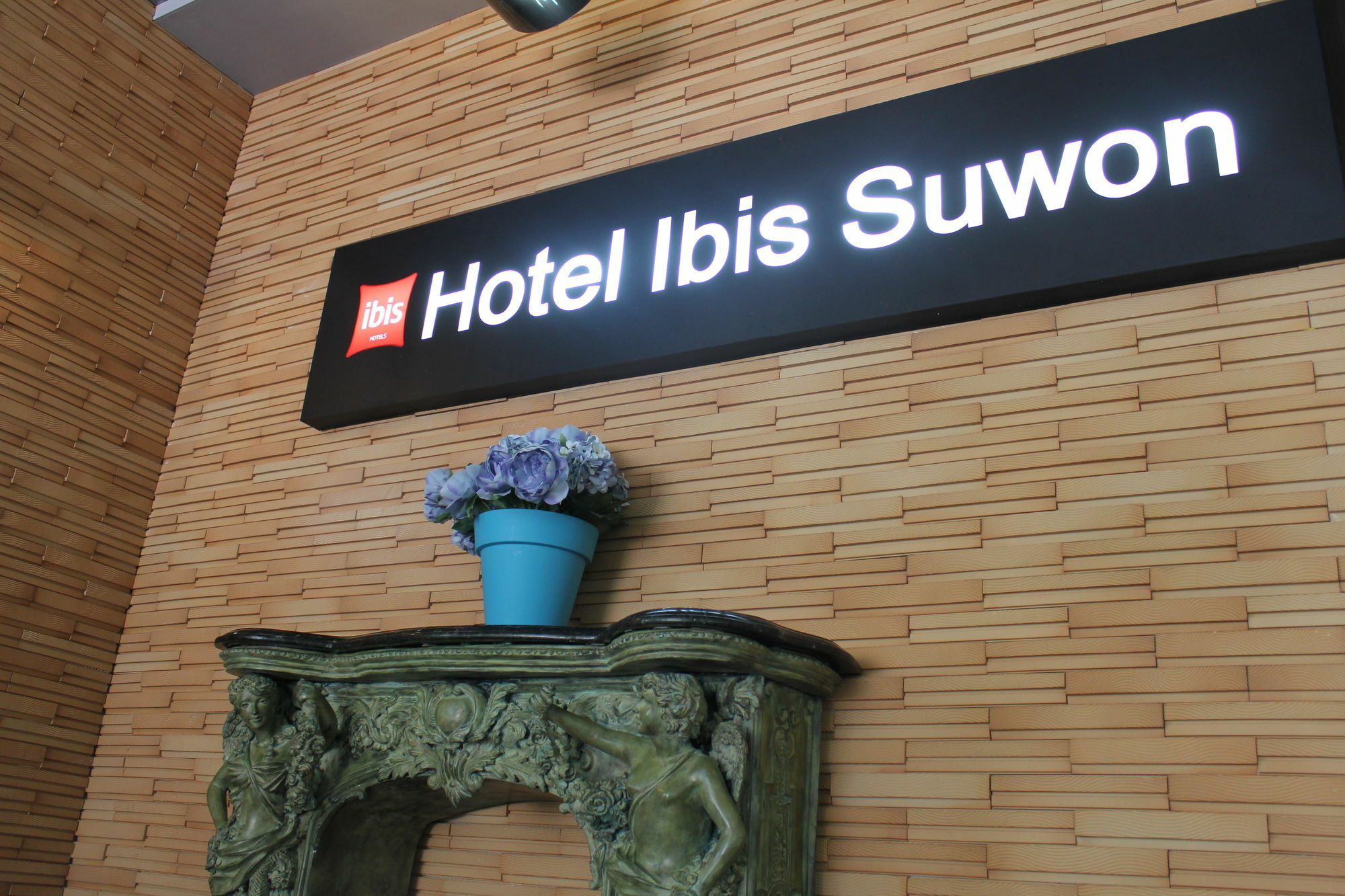 Hotel Ibis Ambassador Suwon Esterno foto